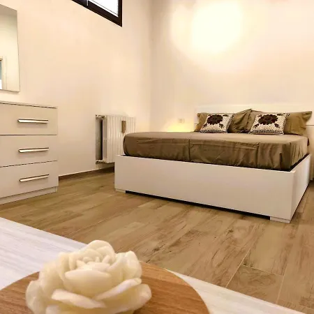 דירה Near The Ferrari Museum, Wi-fi, Fully Equipped Kitchen, Free Street Parking מאראנלו