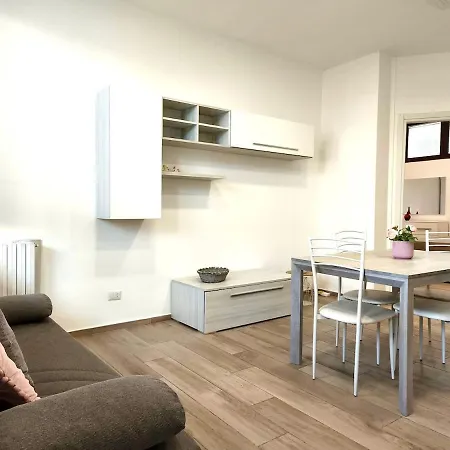 Near The Ferrari Museum, Wi-fi, Fully Equipped Kitchen, Free Street Parking Appartamento *