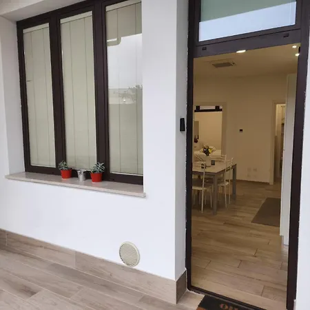 Near The Ferrari Museum, Wi-fi, Fully Equipped Kitchen, Free Street Parking *