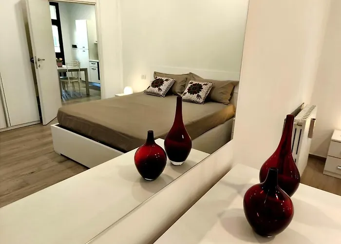 Near The Ferrari Museum, Wi-fi, Fully Equipped Kitchen, Free Street Parking Apartment