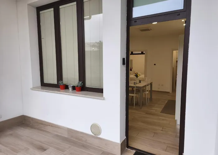 Near The Ferrari Museum, Wi-fi, Fully Equipped Kitchen, Free Street Parking *